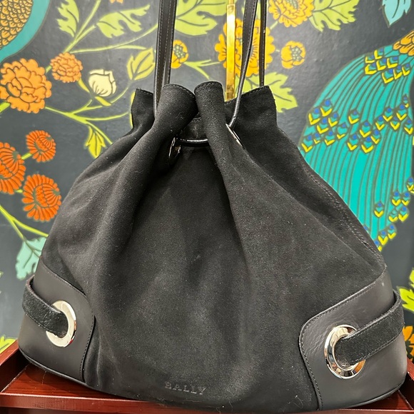 Bally “Darlina” black suede drawstring bucket bag from the early 2000s - Picture 3 of 12